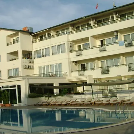 Aquabella Beach Szálloda