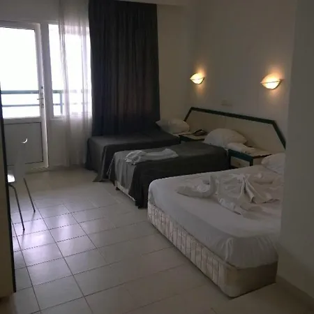 Szálloda Aquabella Beach 4*