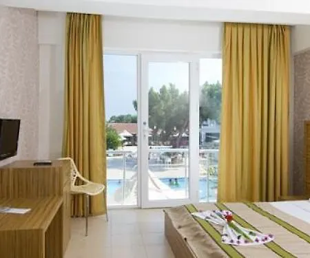 Aquabella Beach Szálloda